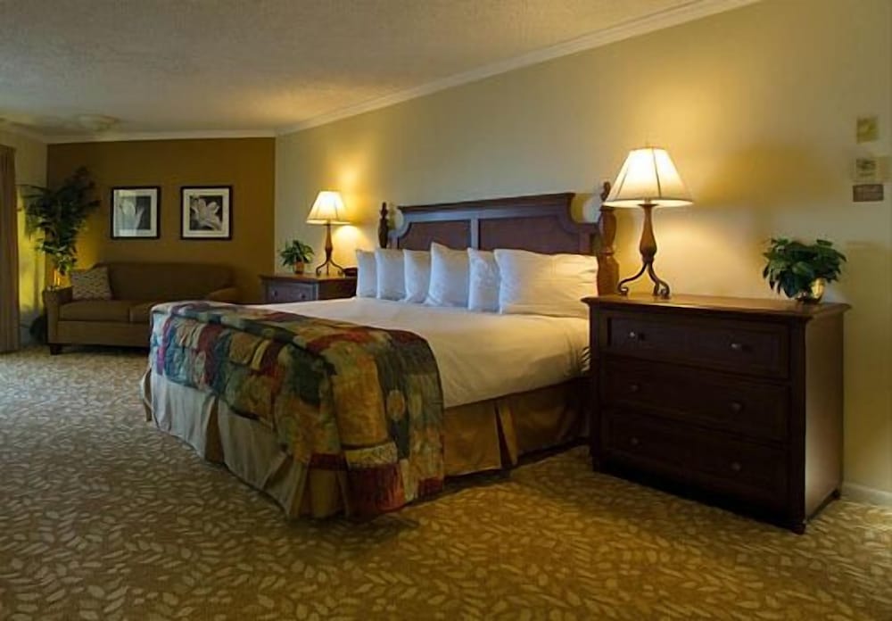 Suite, Hot Tub