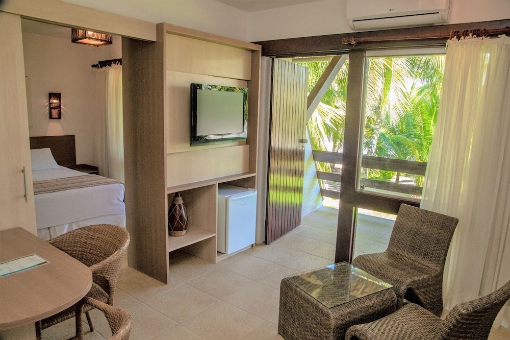 Deluxe Suite (Seafront With Balcony)