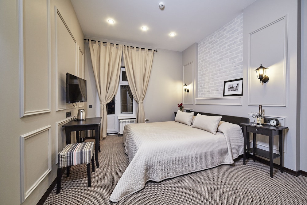 Deluxe Double Room, Garden View