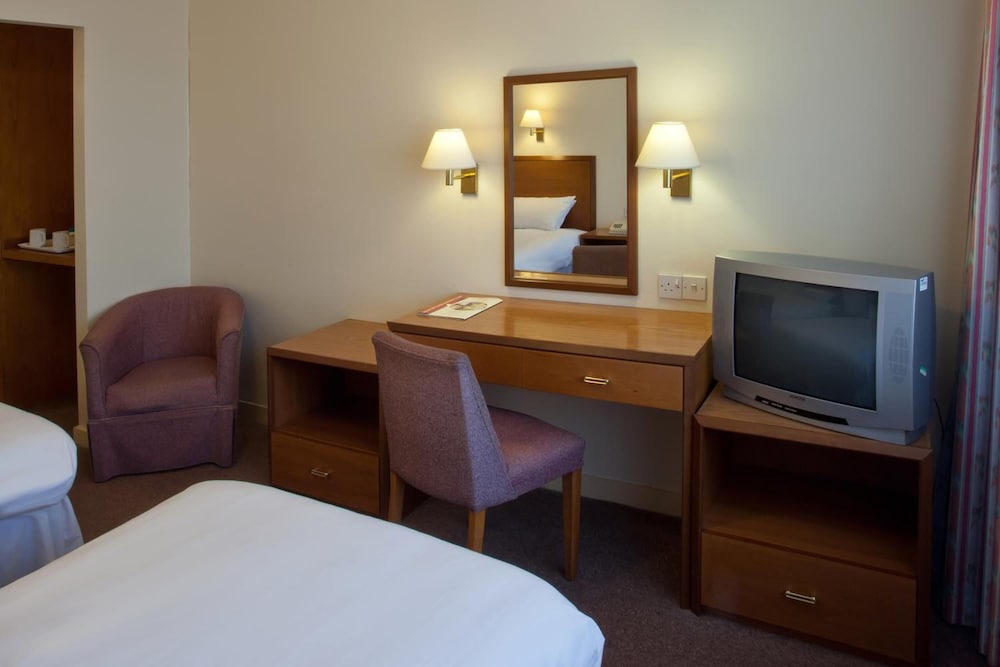 Standard Twin Room - Photo 4