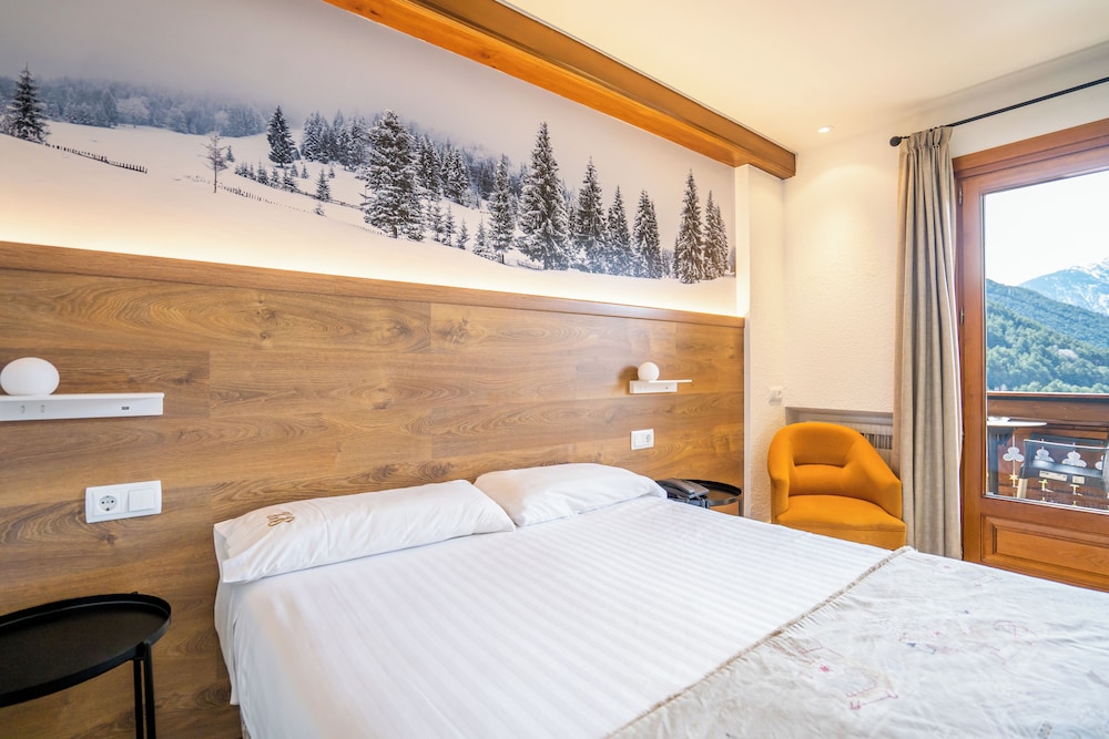 Family Quadruple Room (2 adults + 2 children) photo 3