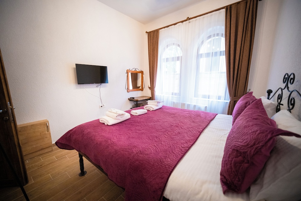 Economic Triple Room (Garden View) - Photo 11