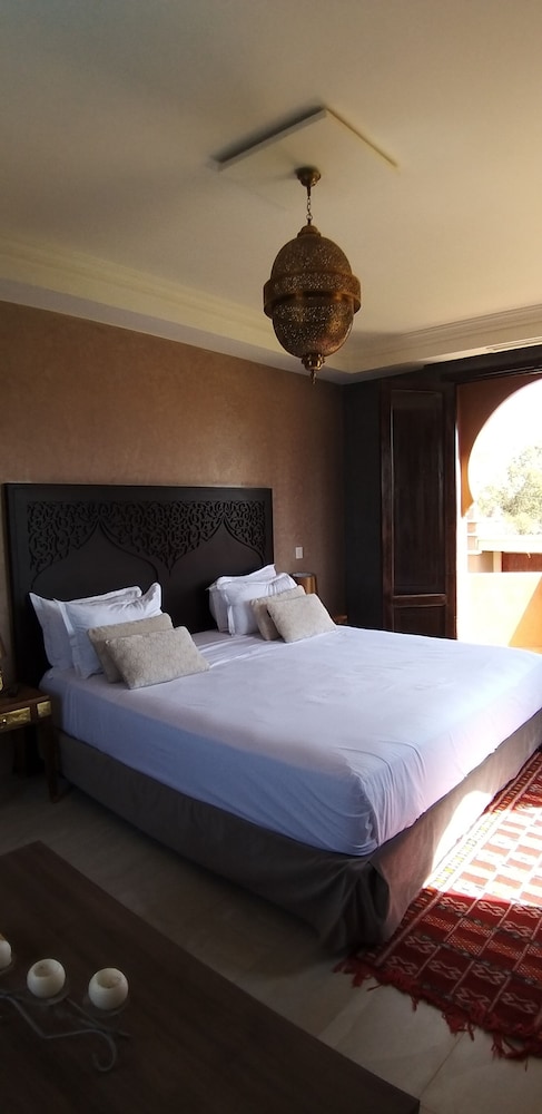 Luxury Suite photo 2