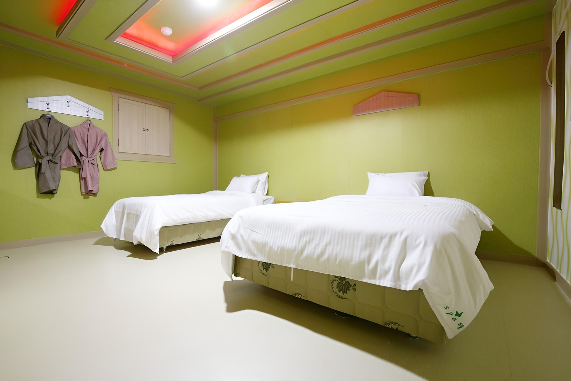 Room (Family (two rooms)) photo 1