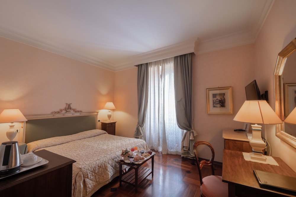 Deluxe Double Room (Superior) - Photo 8