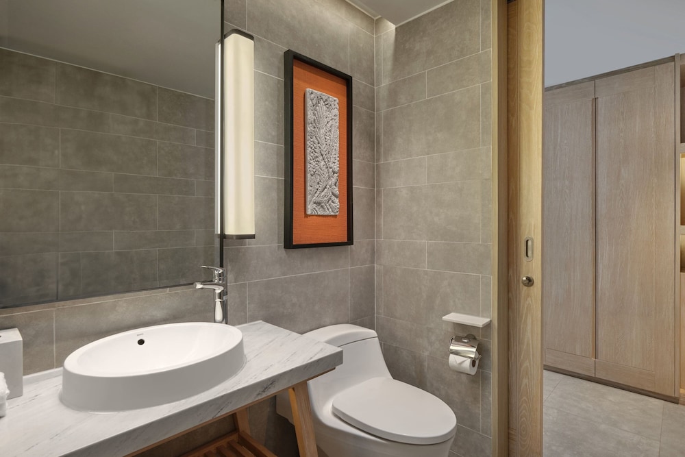 Suite, 1 Bedroom, Ocean View - Photo 14