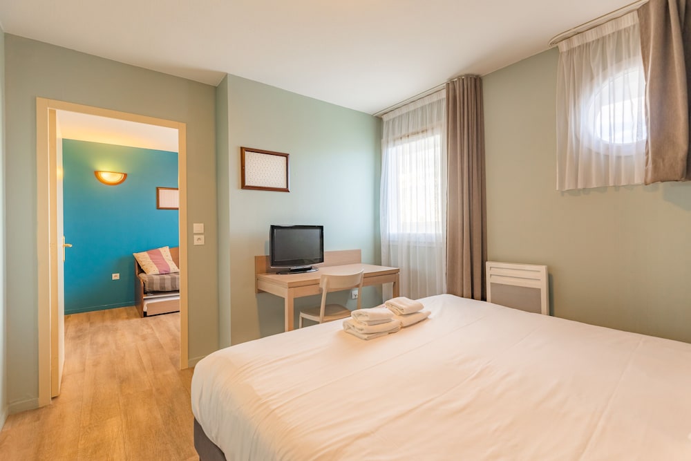Standard Apartment - Photo 2