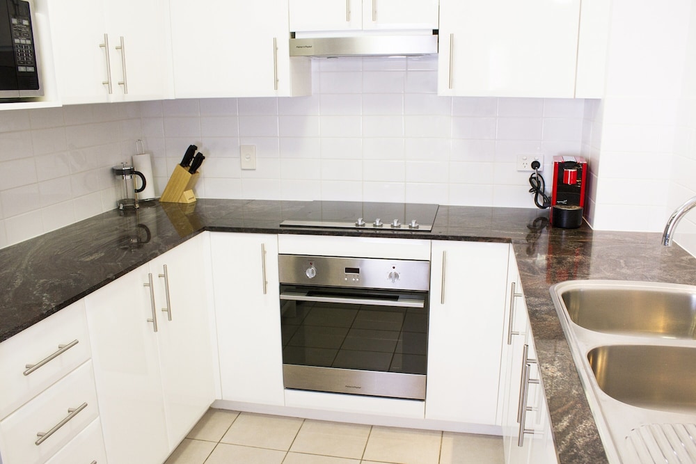 Two Bedroom - Photo 3
