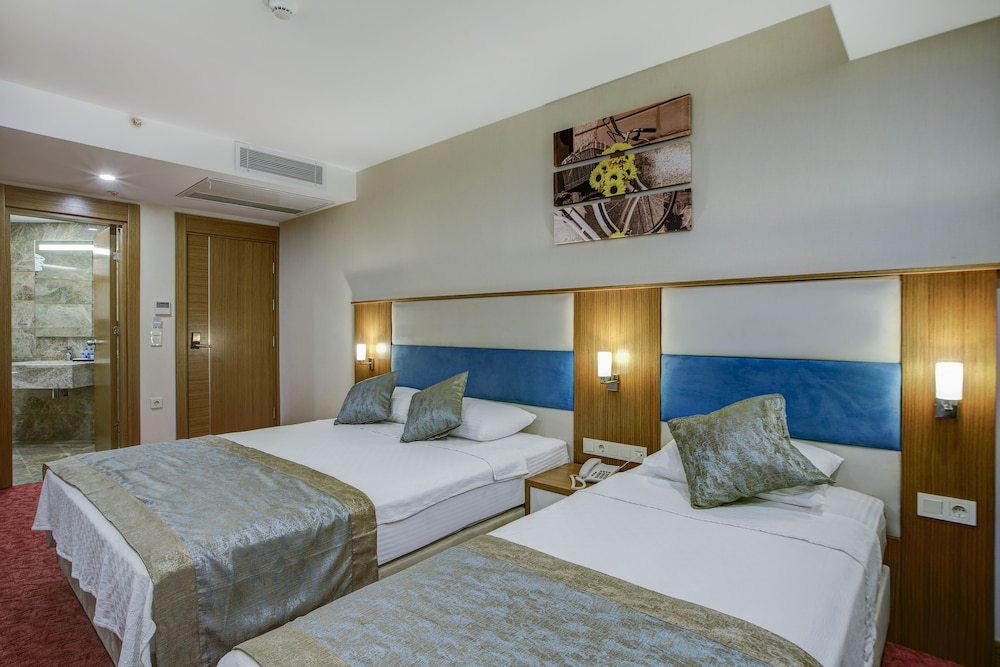 Sea View Room photo 3