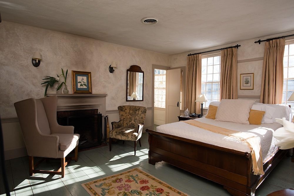 Thayer House, Room 204, 1 Queen Bed photo 1