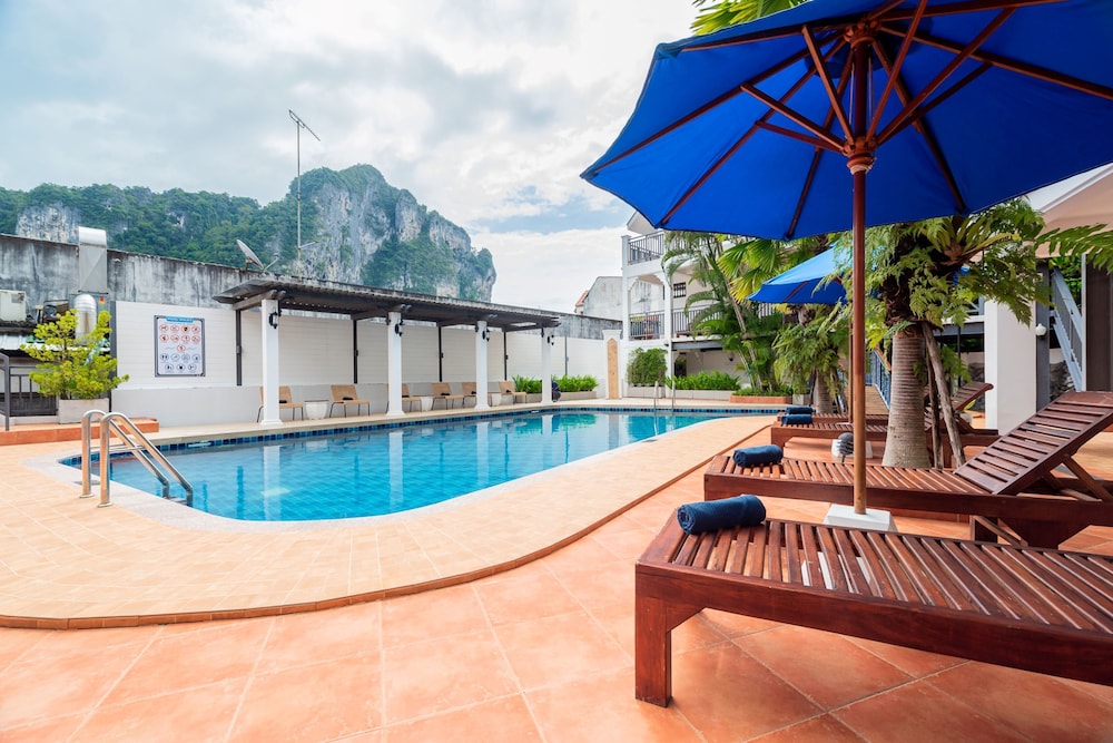 Standard Double Room, Pool View photo 3