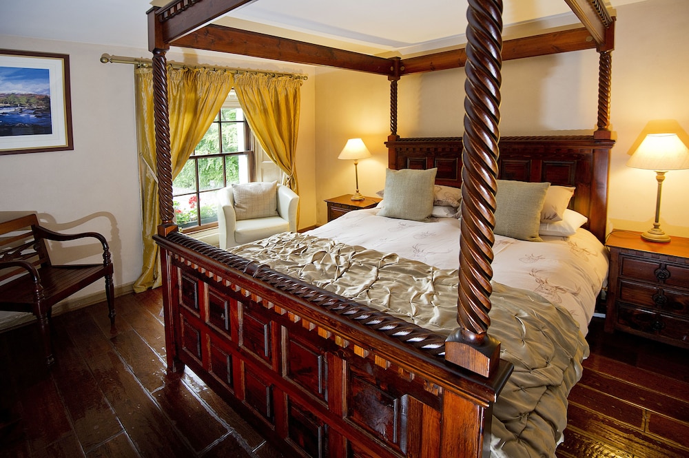 Double Room Falls View with Bath