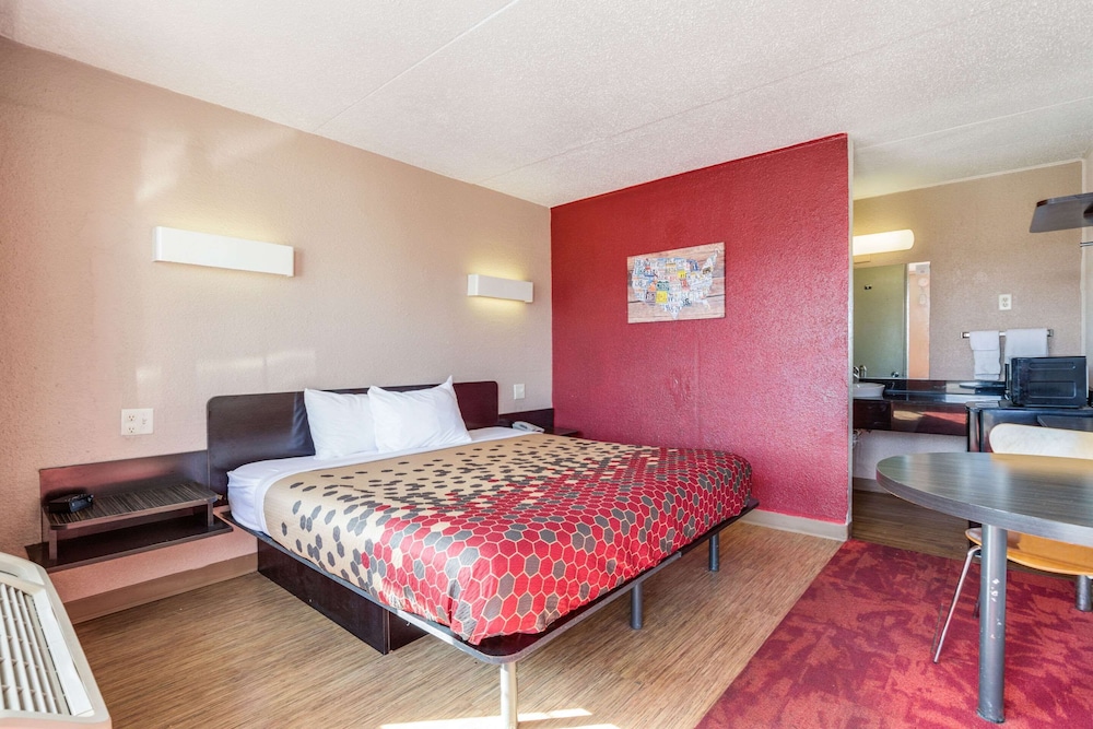 Standard Room, 1 King Bed, Non Smoking