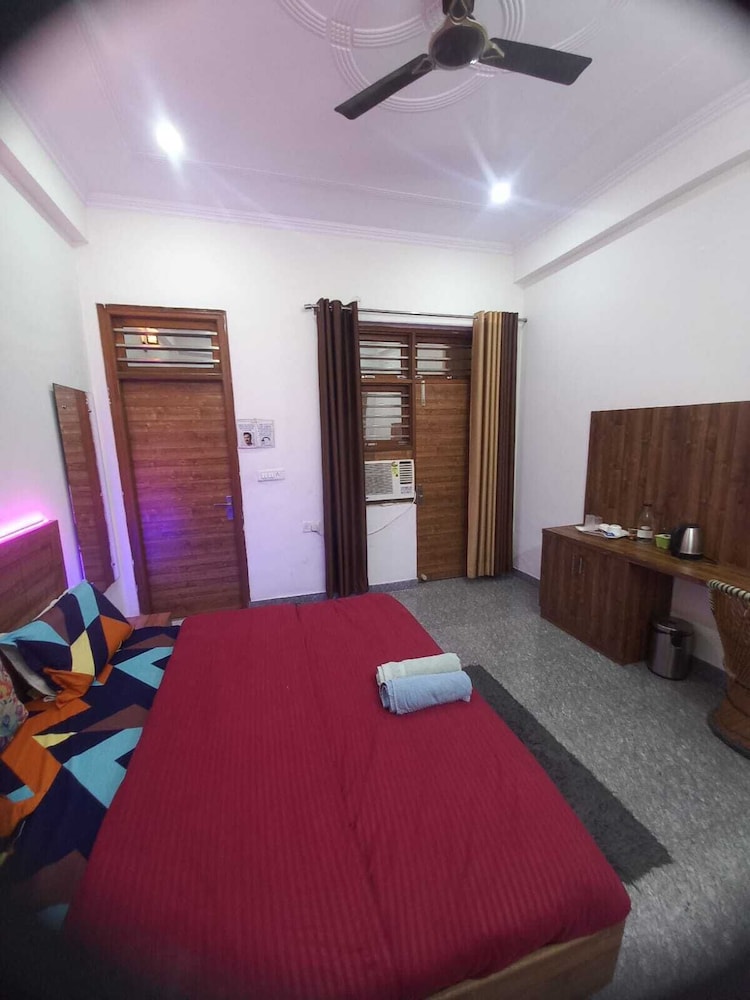 Double Room - Photo 3