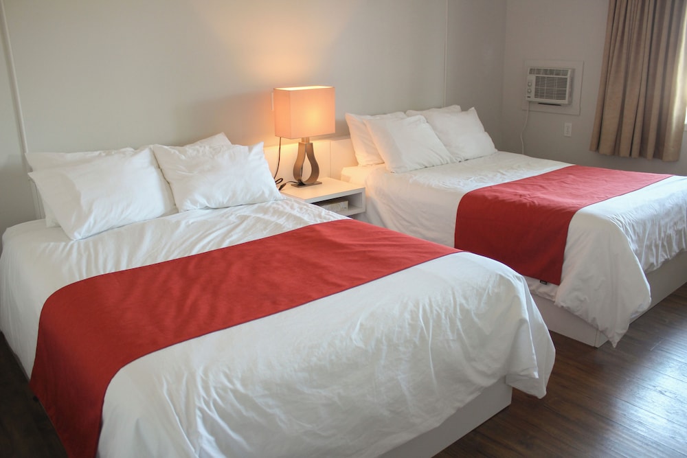 Standard Room, 2 Double Beds Front Section photo 1