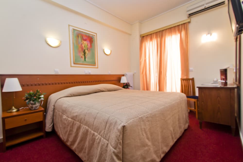 Economy Double or Twin Room (no Balcony) photo 1