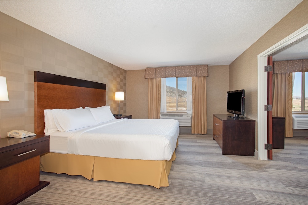 Suite, 1 Bedroom - Photo 1