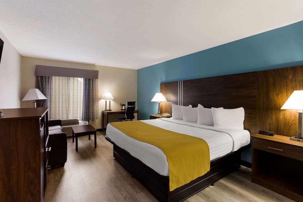 Standard Room, 1 King Bed, Non Smoking, Refrigerator & Microwave (Sea View) photo 3