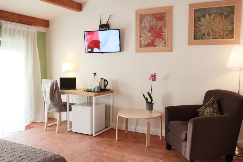Superior Double or Twin Room, 1 Bedroom, Ensuite, Garden View photo 2