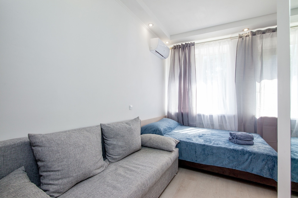 Apartment photo 2