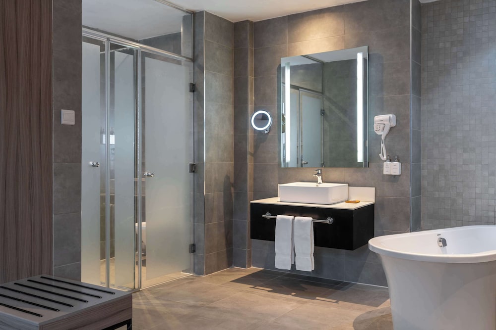 Premium Room - Photo 11