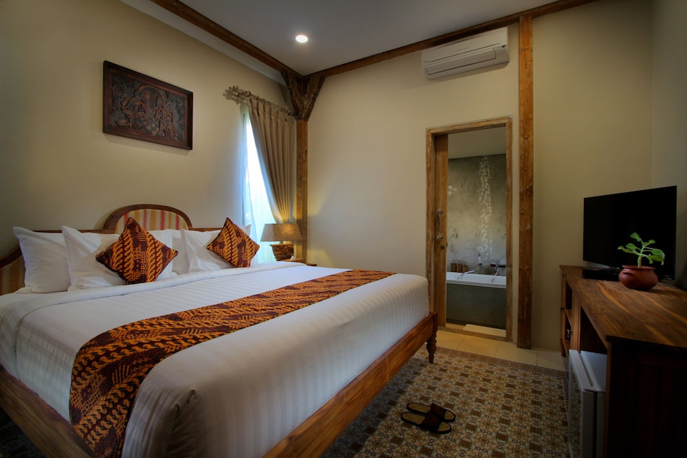Joglo Family Villa, Two Bedrooms, Private Pool photo 2