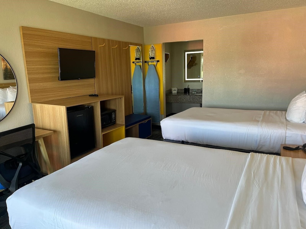 Double Room, 2 Double Beds - Photo 4