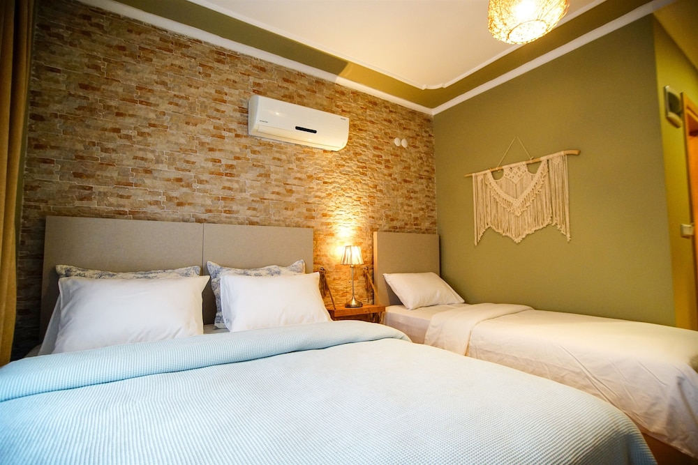 Standard Twin Room, Non Smoking photo 1