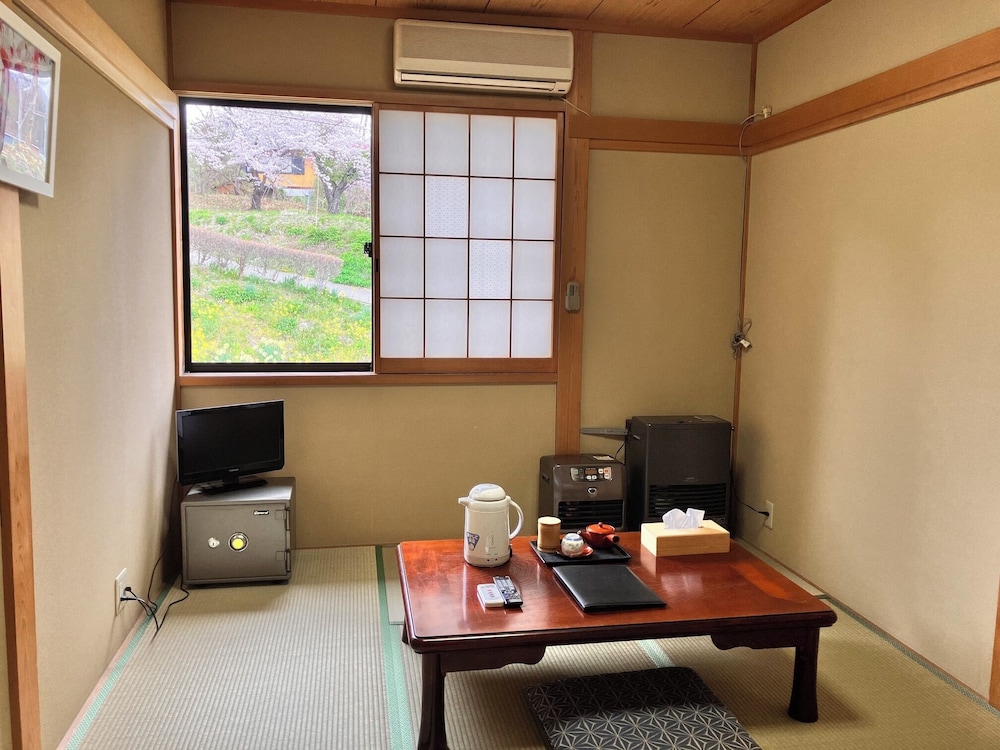 Basic Twin Room, Mountain View