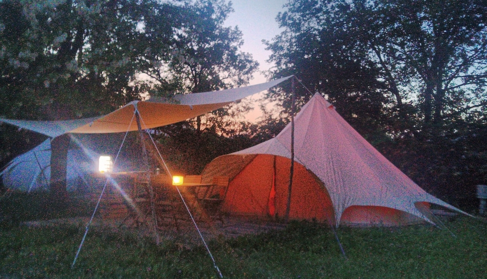 Tent (Tipi) photo 3