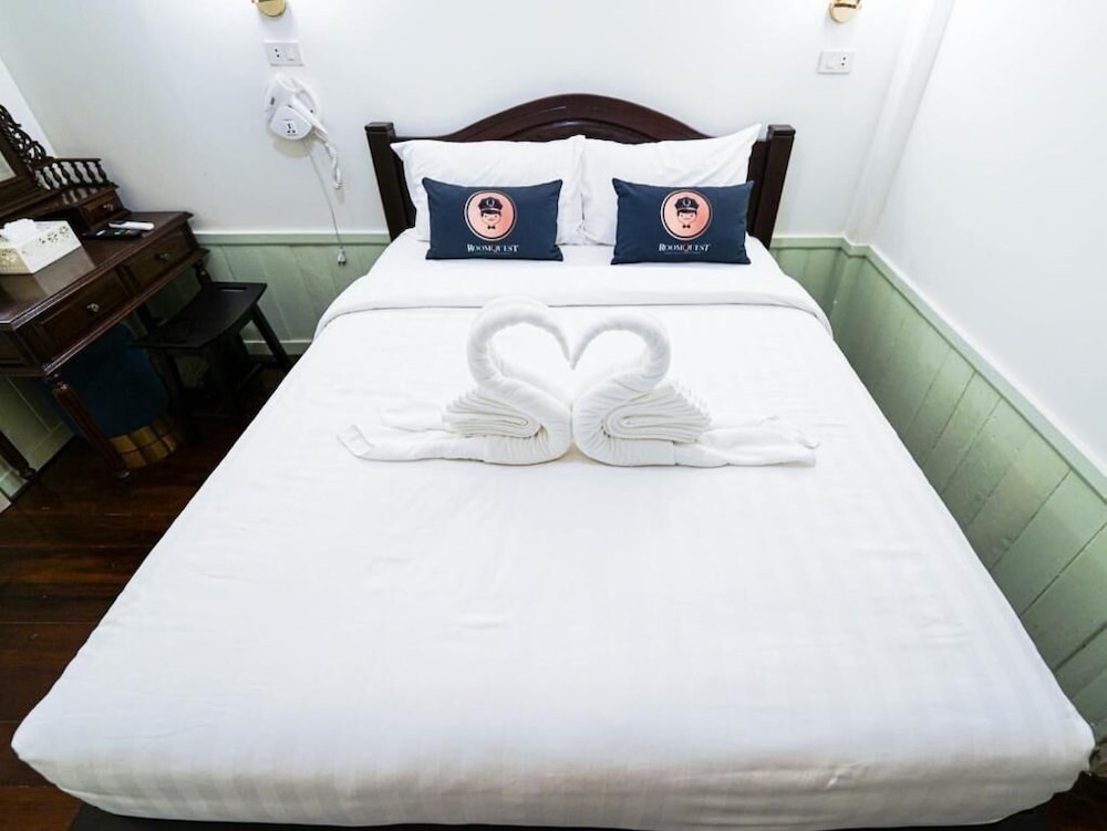 Standard Single Room, 1 Twin Bed, Shared Bathroom photo 3