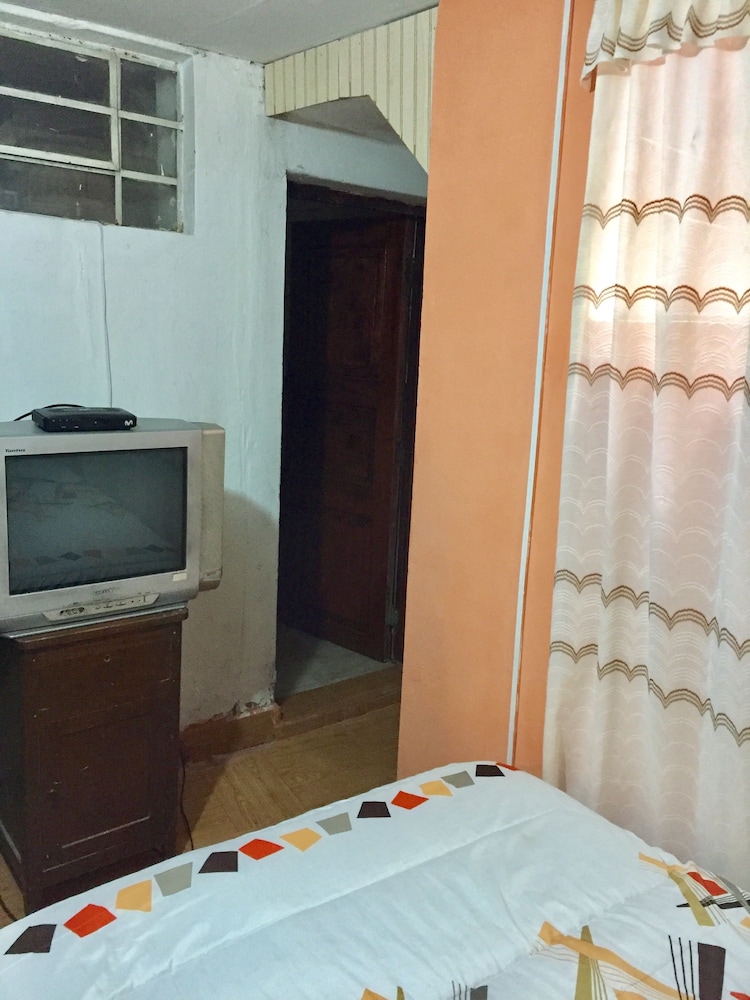Twin Room, Private Bathroom photo 3