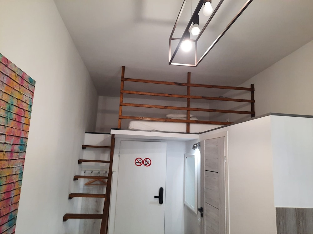 Small Apartment, 1 Bedroom, Non Smoking, Kitchen (53/1a) photo 2