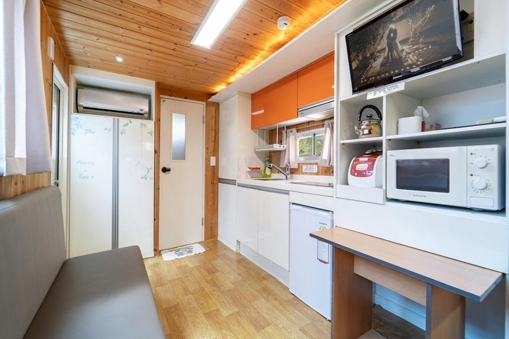 Basic Room, 1 Bedroom (SuiteBhyeong4) - Photo 3