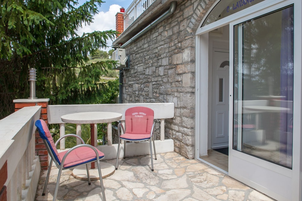 Apartment (Star - with swimming pool - A4 lavand) photo 3