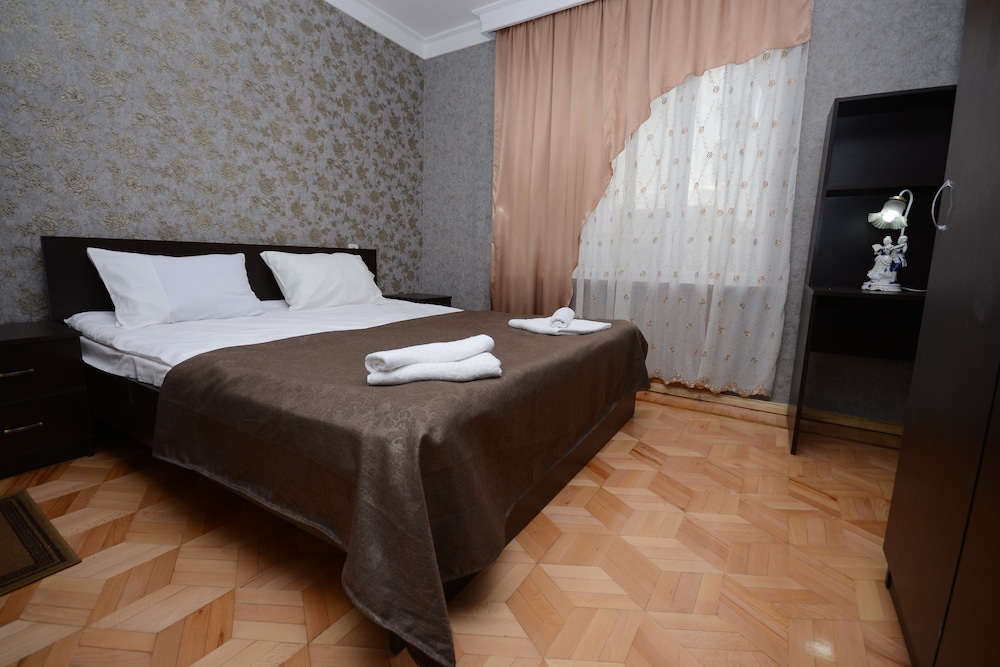 Classic Room, 1 Queen Bed, Garden View photo 1