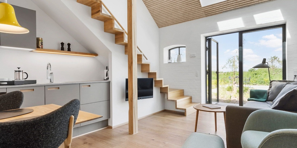 Deluxe Apartment, Garden View