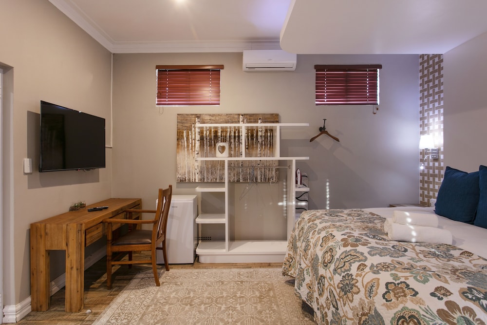 Standard Room - Photo 9