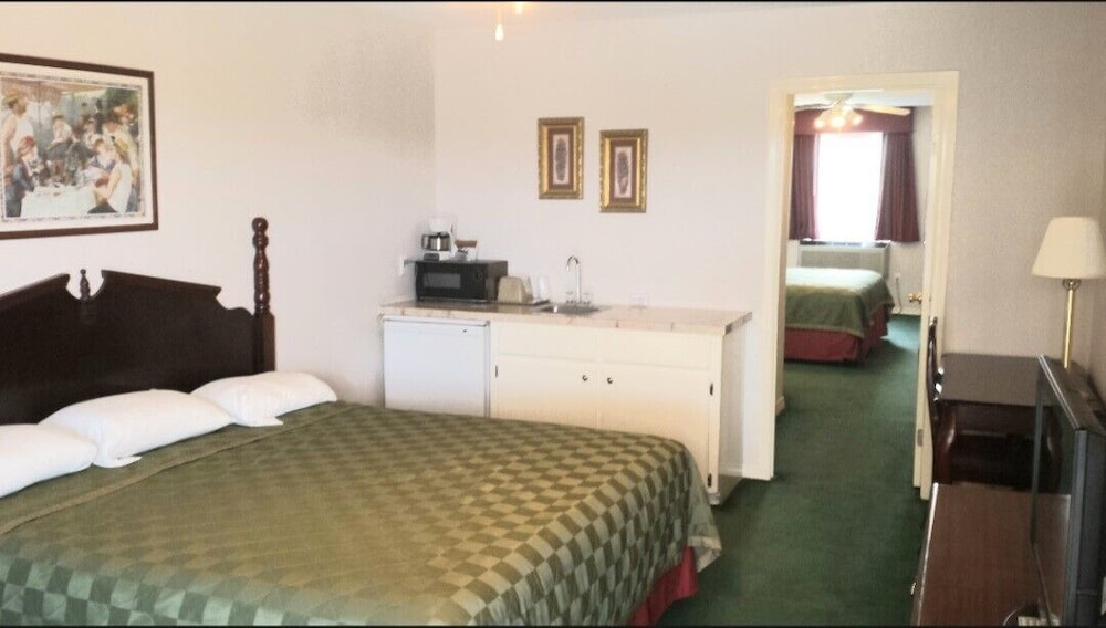 Basic Suite photo 1