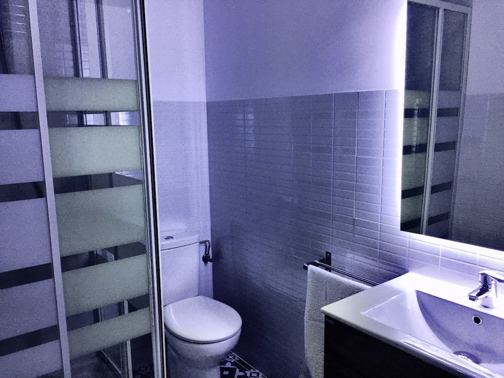 Triple Room, Private Bathroom photo 2