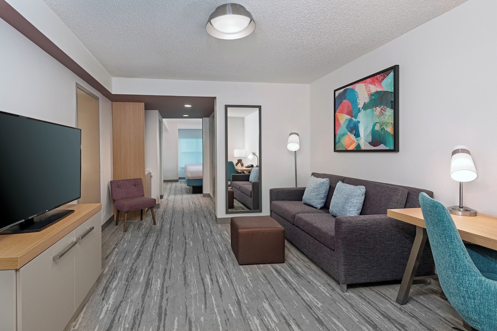 Two Queens Evolution Suite - Photo 1
