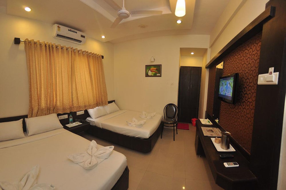Deluxe Double Room, Park View photo 2