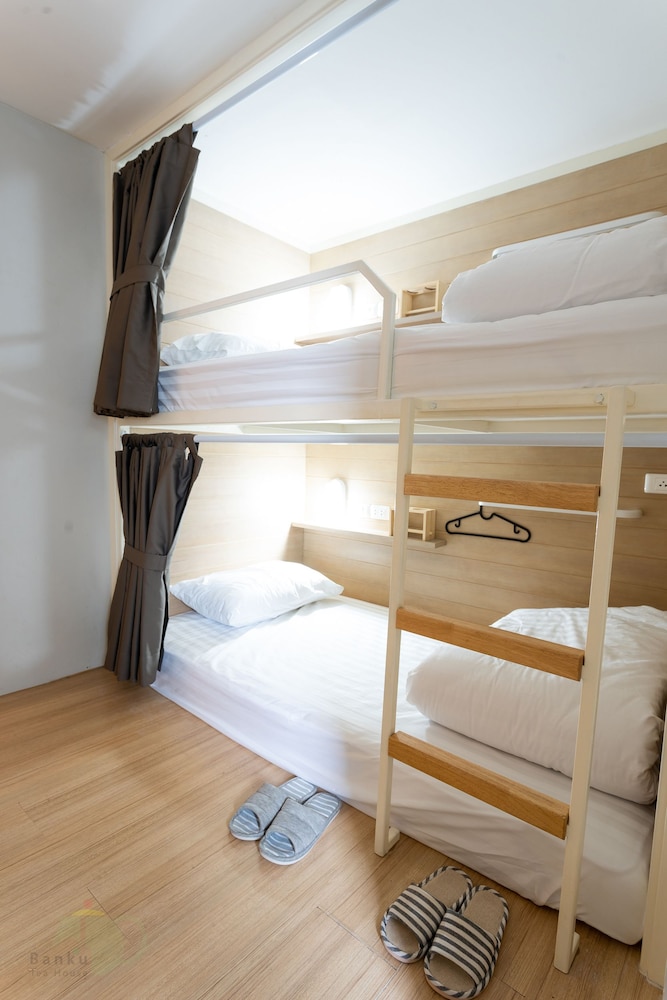 Family Quadruple Room, 2 Bedrooms, Non Smoking, City View photo 3