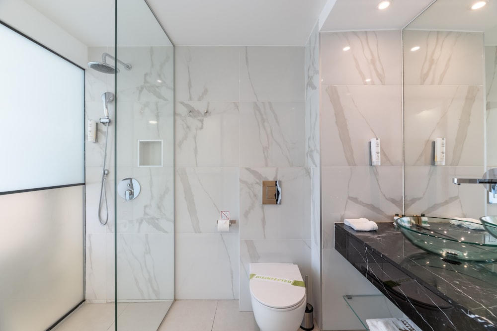 Superior Double Room, Partial Sea View - Photo 10