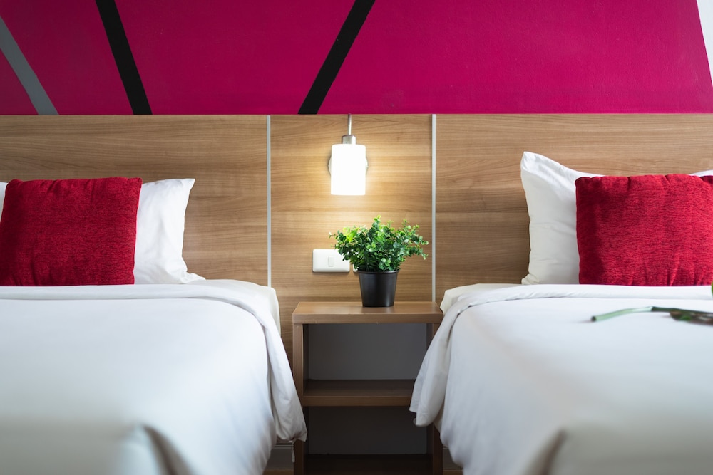Standard, 2 Twin Beds, Non Smoking, City View - Photo 8