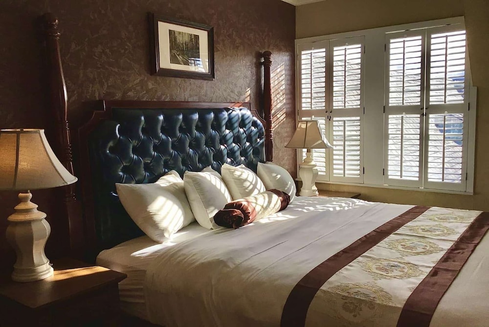 Superior Suite, 1 King Bed, Non Smoking