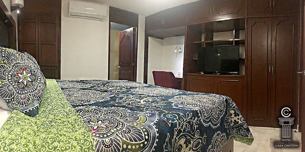 Double Room, 1 King Bed photo 1