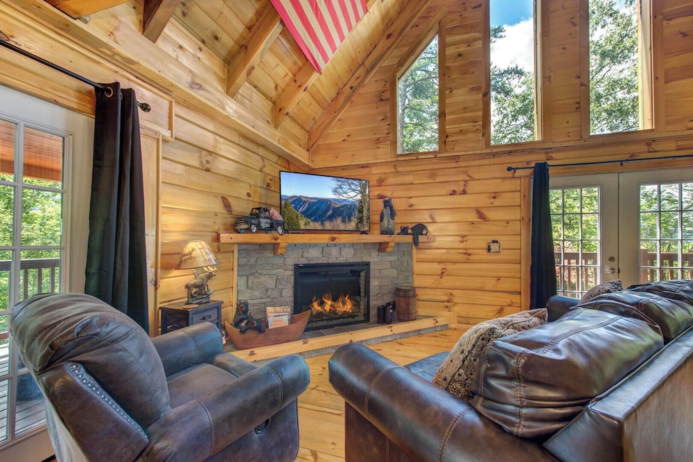 House, Multiple Beds, Hot Tub, Garden View (Beary Nice to Meet You!)