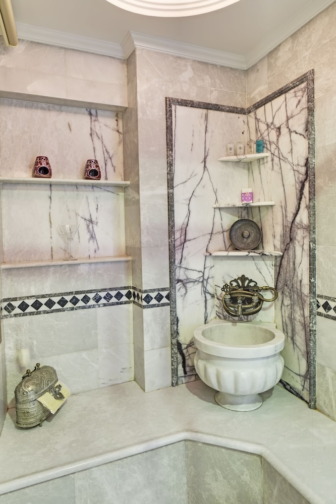 Deluxe Double Room with Turkish Hamam photo 3