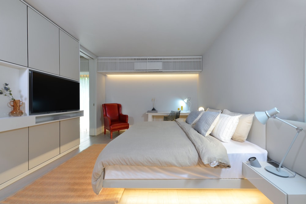 Grand Quadruple Room photo 3